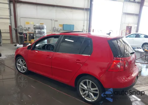 2007 Volkswagen Rabbit z USA, uszkodzony, nr VIN WVWCR71K17W064521